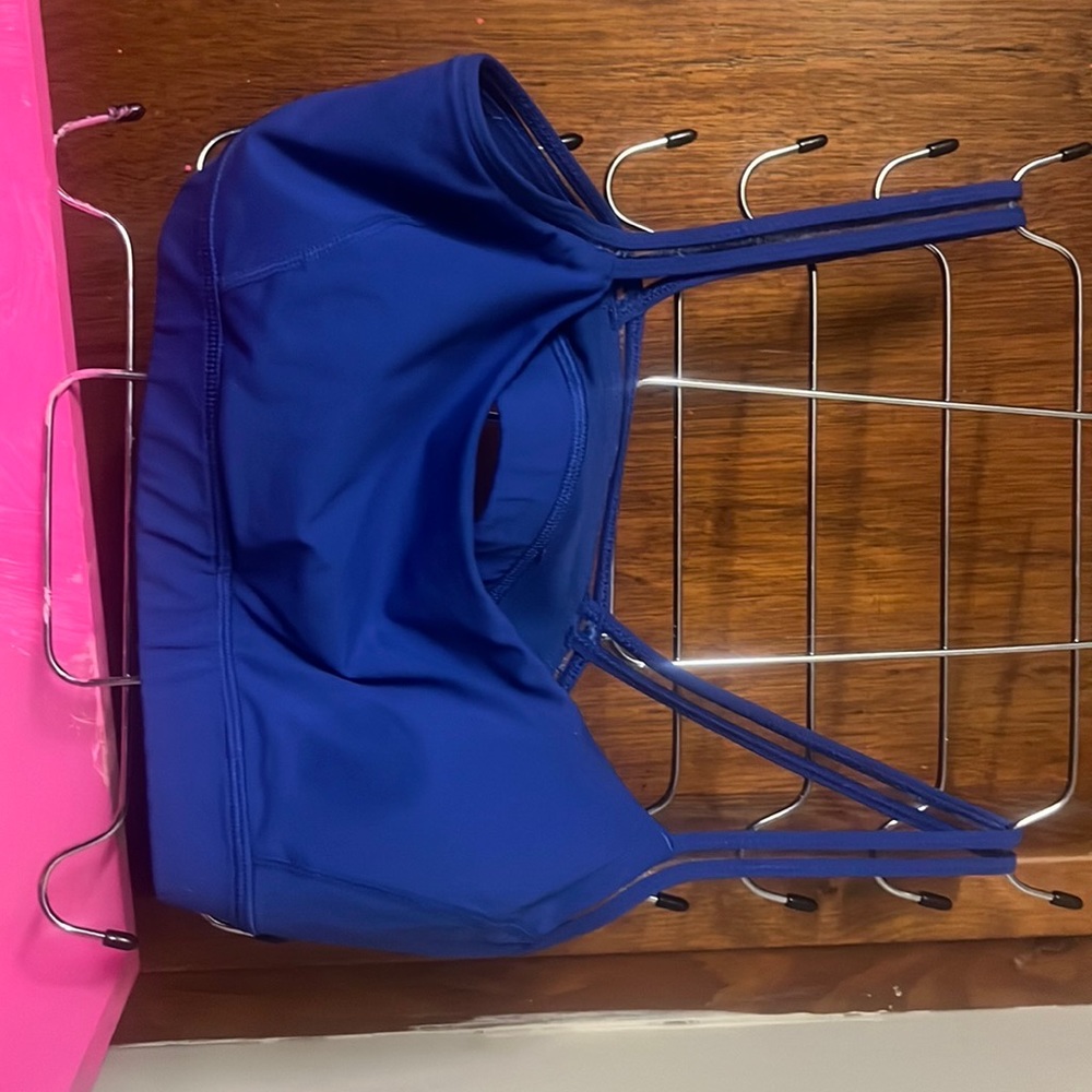 Sports bra bundle 2x Lululemon and 1x Pink VS Large $6.99 shipping